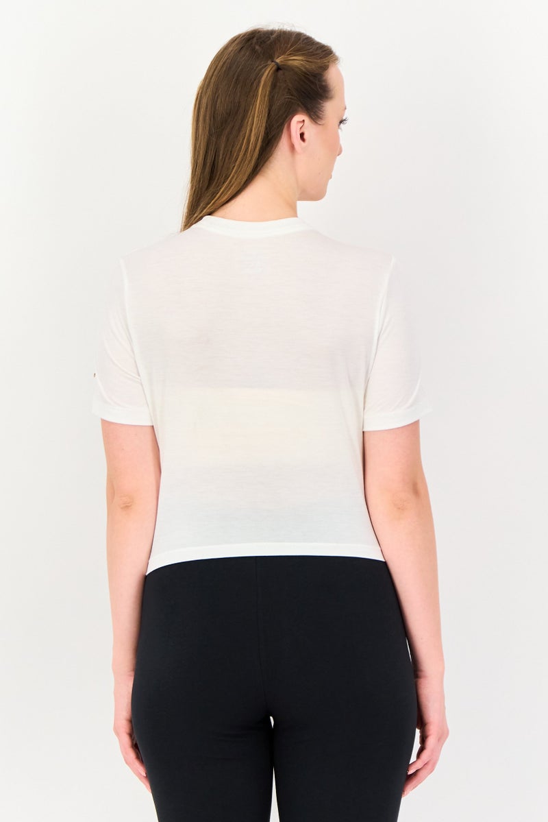 Nike Women Slim Fit Graphic Print Outdoor Crop Top, White - Image 3