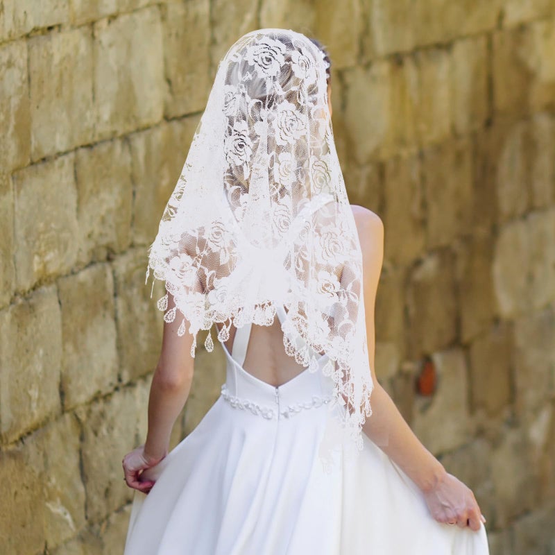 Lnngub 2 Pcs Lace Veil Mass Veil Triangle Mantilla Veil Catholic Veils for Women Mass Cathedral Head Covering Chapel Veils with Fringed Latin Mass Head Covering Veils Church Veils for Women - Image 4