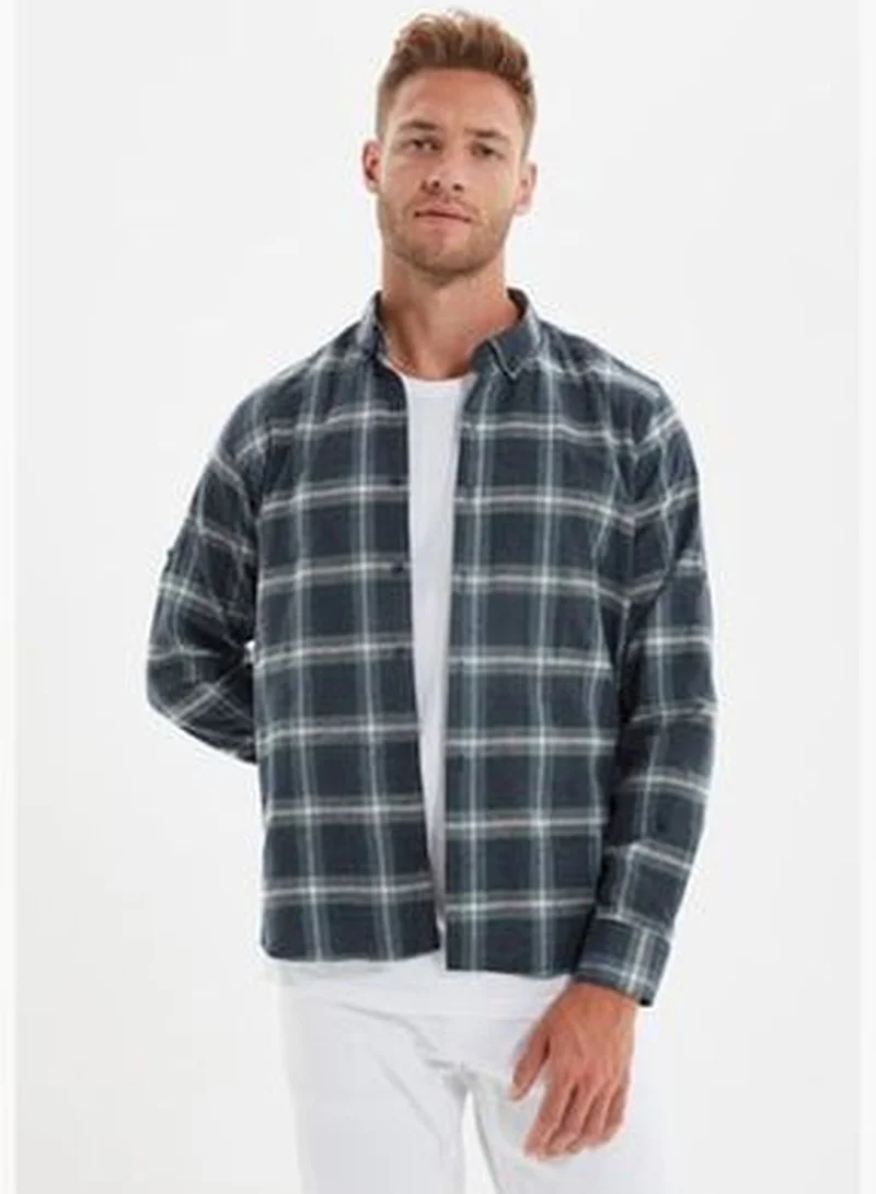 trendyol Green Men's Slim Fit Buttoned Collar Lumberjack Plaid Shirt with Epaulettes.