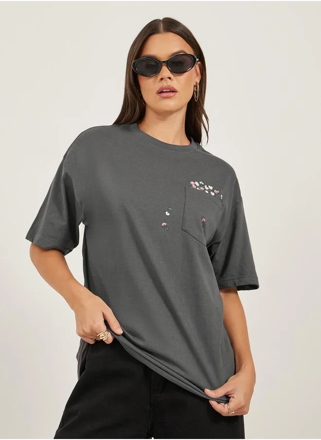 ستايلي Embroidered Pocket Round Neck Oversized T-Shirt