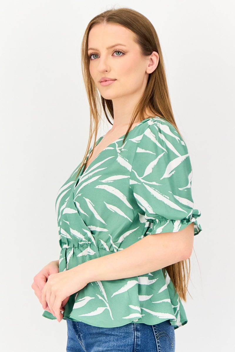 VERO MODA I Scenery by Vero Moda Women Surplice Neck Short Sleeve Allover Print Blouse, Multioclor - Image 2