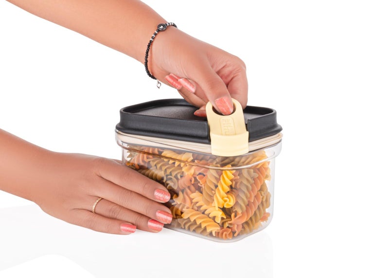 RITU Push 'N' Lock Plastic Airtight Food Containers | 650ml Set of 2 | Ideal for Vegetables, Fruits, Fish & Eggs| Leakproof Storage Jars With Lock Lid | Each BPA Free Transparent Lunch Box For Kitchen - Image 5