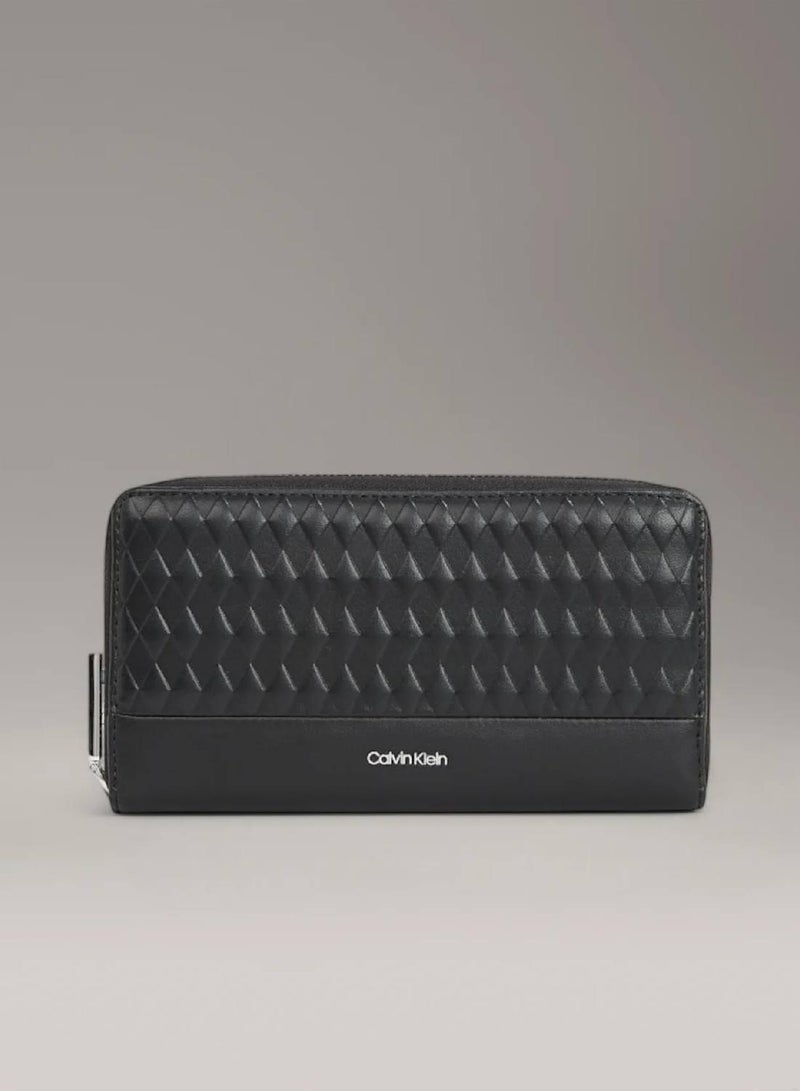 CALVIN KLEIN Quilted Wallet - Image 1