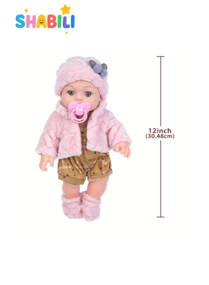 شبيلي دمية طفل رضيع واقعية بطول 12 بوصة بجسم كامل من فينيل ناعم قابل للغسل مع ملابس شتوية قطيفة وقبعة وحذاء وحلمة، لعبة آمنة يمكن عضّها هدية للأطفال للأولاد والبنات من عمر 3 سنوات فأكثر - Image 2