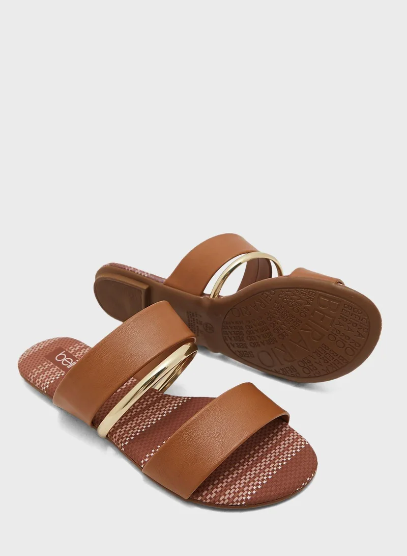 Beira Rio Mikaya Sandals
