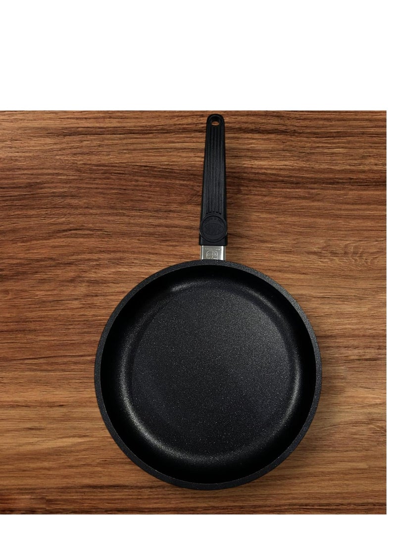 اس كي كي مغلاية بيض من SKK تيتانيوم الماني الاصلي مقاس 22  مقاومة للخدش بنسبة اكبر عن بقية المنتجات - Image 1