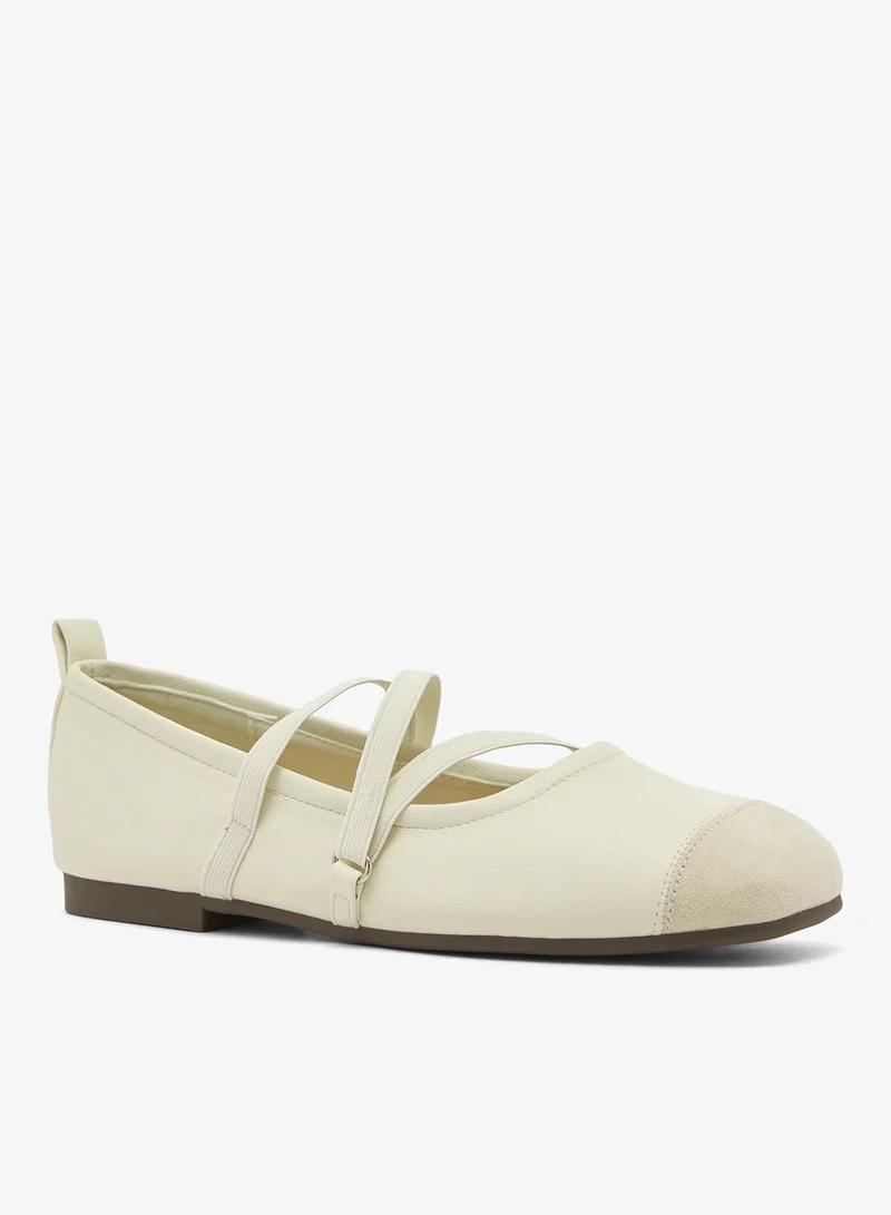 جينجر Two Tone Strap Mary Janes
