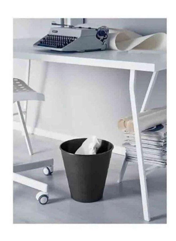 Generic Two waste baskets in black and white  - Image 3