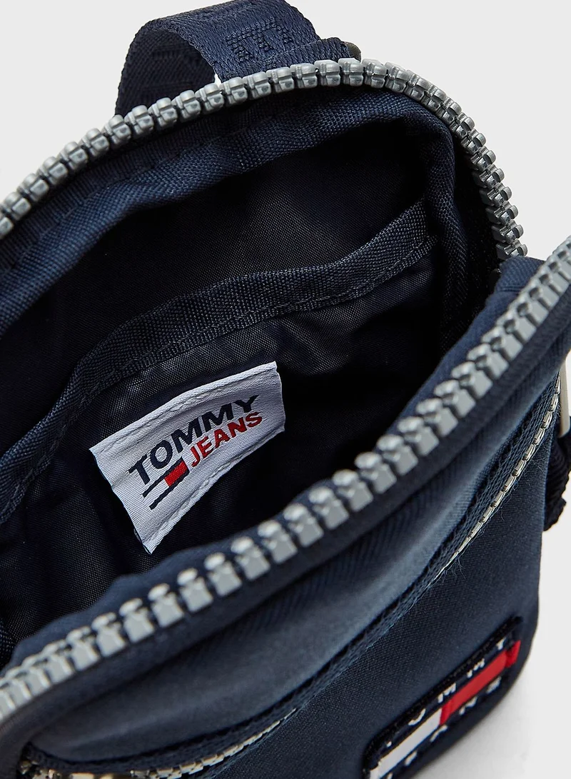 TOMMY JEANS Logo Messenger