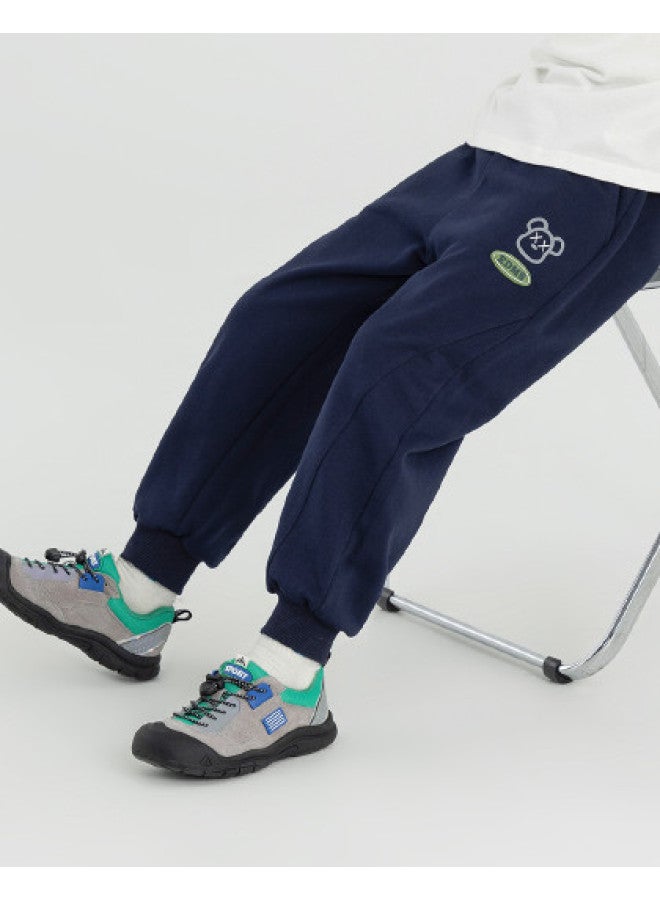 BOY سروال بقلنسوة مع طباعة دب ممتعة، أسلوب جديد ربيع/خريف 2025، سراويل غير رسمية ناعمة ومريحة للأطفال - Image 1