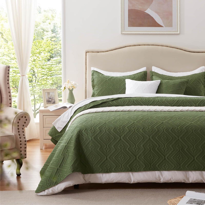 LEAONME Quilt Set King Size 3 Pieces, Lightweight Olive Green Bedspread-98''x106'', Soft Microfiber Summer Quilt/Coverlet,Luxurious Warm Bedding Sets for All Seasons (Includes 1 Quilt, 2 Shams) - Image 2