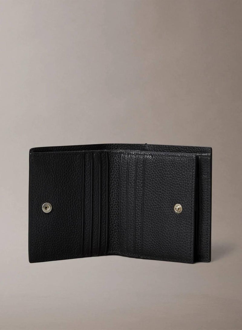 CALVIN KLEIN Leather RFID Foil Logo Trifold Wallet - Image 4