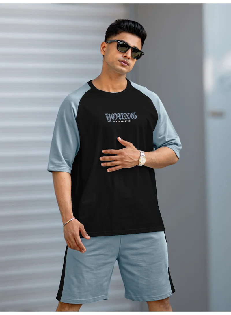 مانياك بدلة رياضية قطنية للرجال بطبعة جنون برقبة دائرية وأكمام نصفية باللونين الأسود والرمادي الفاتح