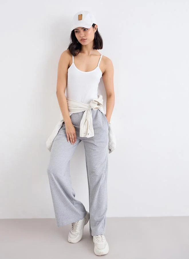 ستايلي جوغر بأرجل واسعة وأربطة