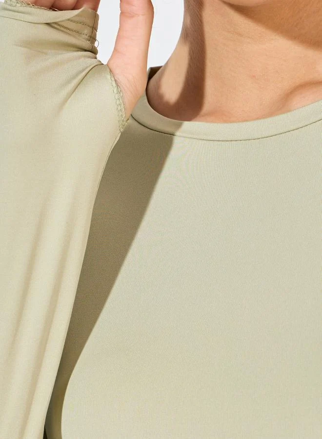 Styli Fitted Round Neck T-Shirt with Thumbhole Sleeves