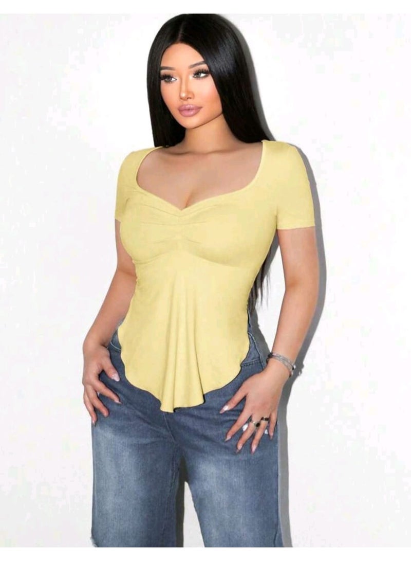 شي إن بلوزة نسائية من شي ان بتصميم بسيط بلون موحد، بياقة مربعة وحافة غير متماثلة - Image 2