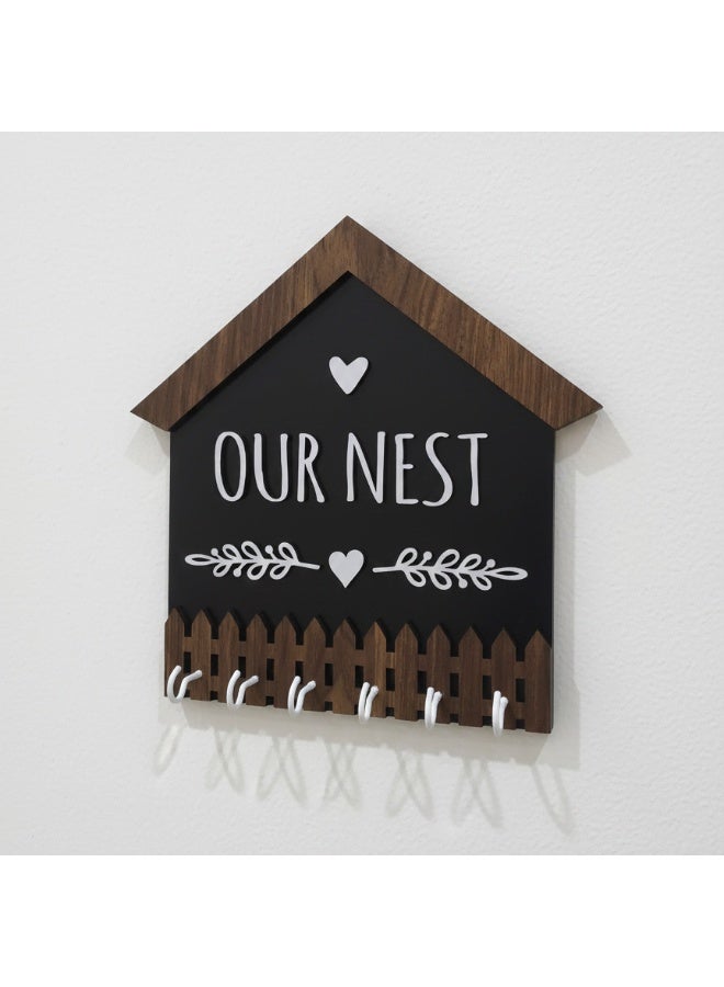 علاقة مفاتيح للمنزل من الخشب مميزة بعبارة Our Nest, بالون اسود و بني بمقاس 32*32 مصنوع من خشب MDF أسباني فاخر بسمك 8 ملم ليضفي الي منزلك الجمال و الاناقة - Image 4