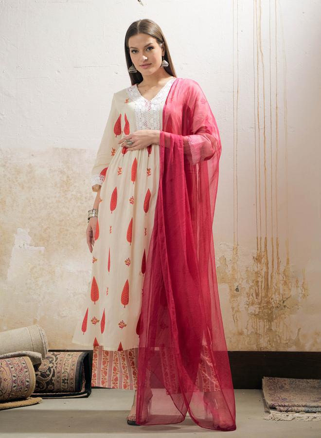 SASSAFRAS White and Red Floral Gathered Kurta with Pencil Pants and Dupatta Set - Image 2