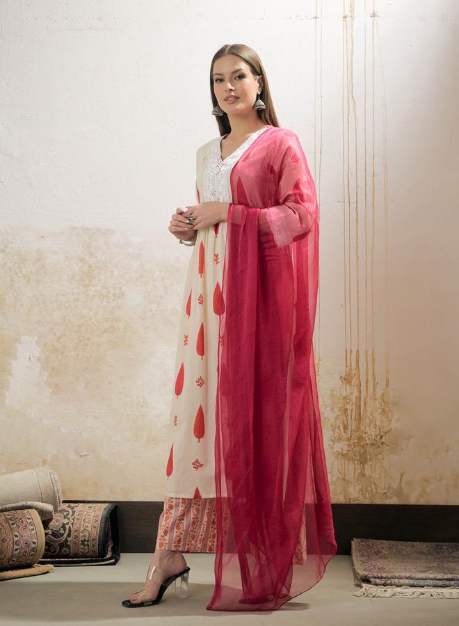 SASSAFRAS White and Red Floral Gathered Kurta with Pencil Pants and Dupatta Set - Image 3