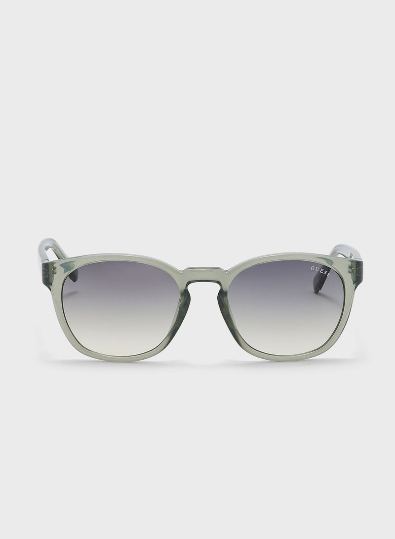 GUESS Round Shape Sunglasses - Image 2