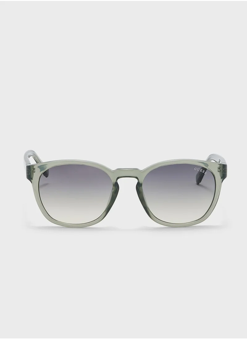 GUESS Round Shape Sunglasses