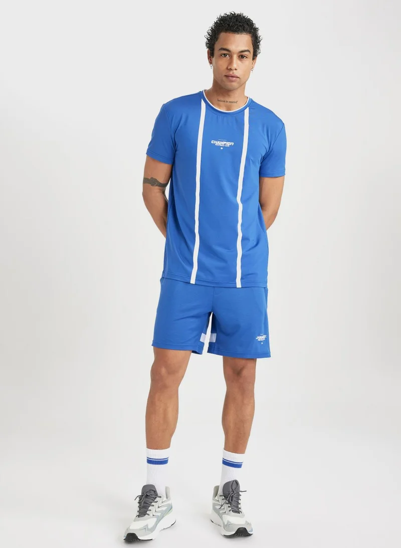 ديفاكتو Standard Fit Crew Neck Printed T-Shirt