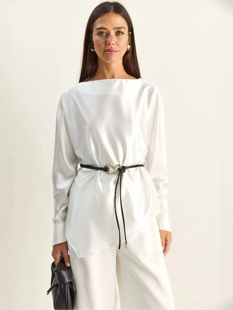 بيانكو لوتشي LUCCI Belted Satin Boat Neck Blouse