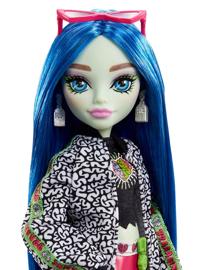 MONSTER HIGH Ghoulia Yelps  Posable Doll (10.3 in) with Blue Hair, Pet and Accessories, Gift for 3 Year Olds and Up - Image 2