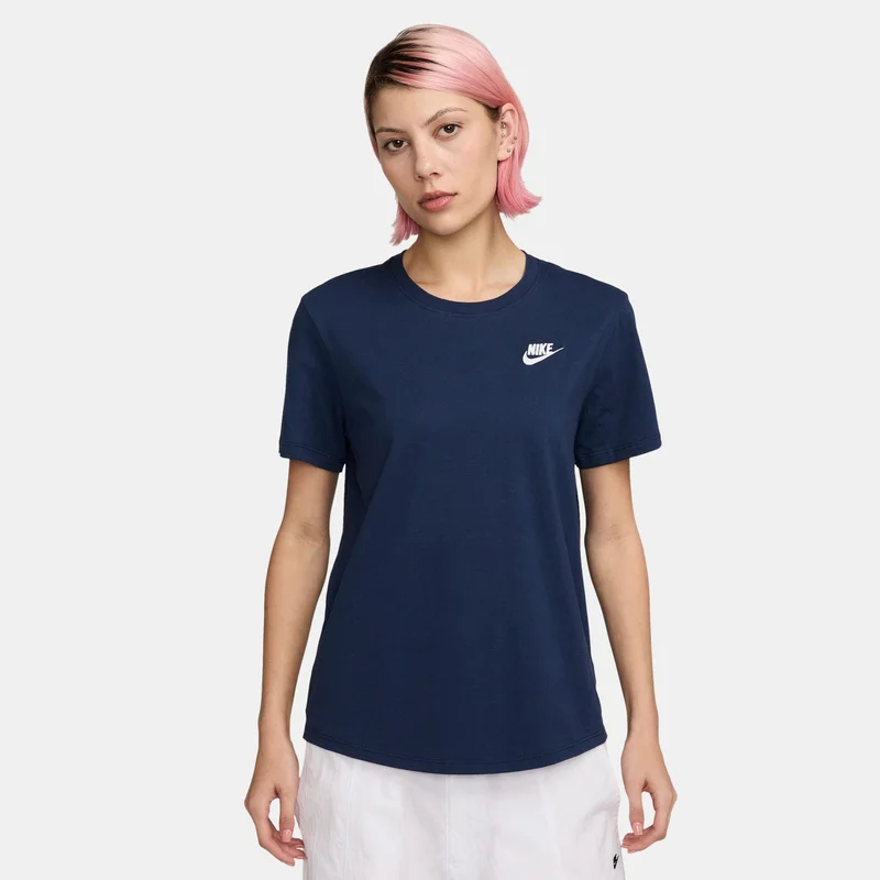 نايكي تيشيرت سبورتسوير كلوب إيسنشيالز للنساء