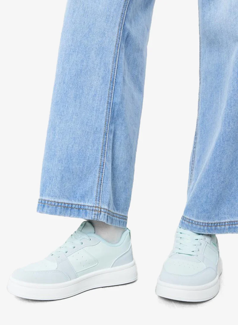 ستايلي اكتيف حذاء سنيكرز بأربطة للإغلاق