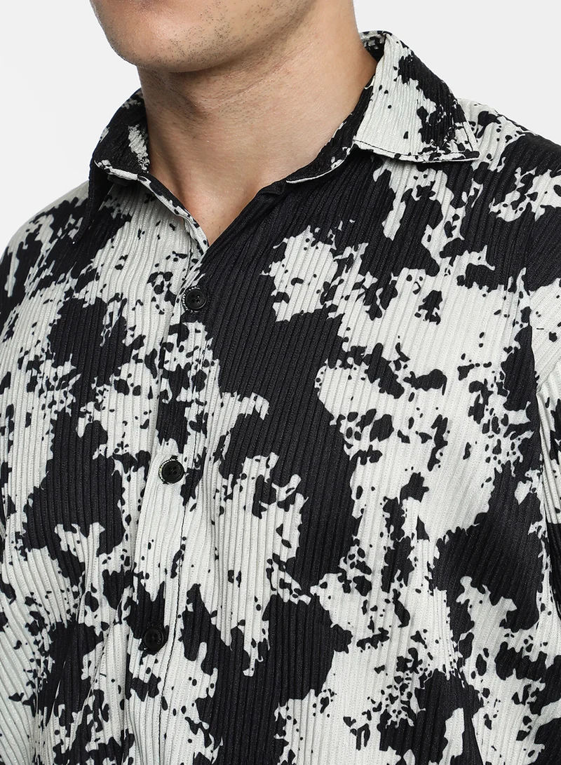 كامبوس سوترا Men's Onyx Black & Cream White Splash-Pleat Shirt