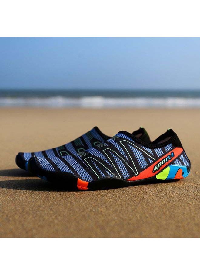 NIBEMINENT Pair Of Quick Dry Barefoot Water Shoes  - Image 3