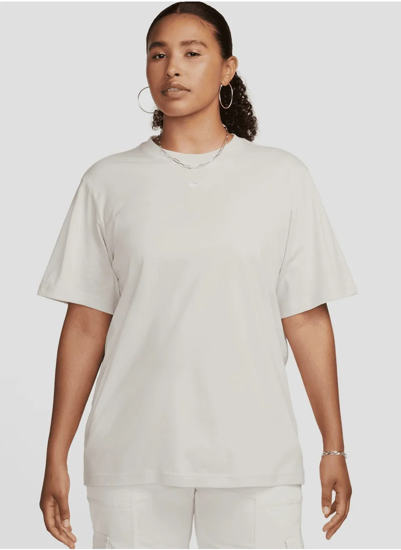 Nike Essential Phoenix T-Shirt