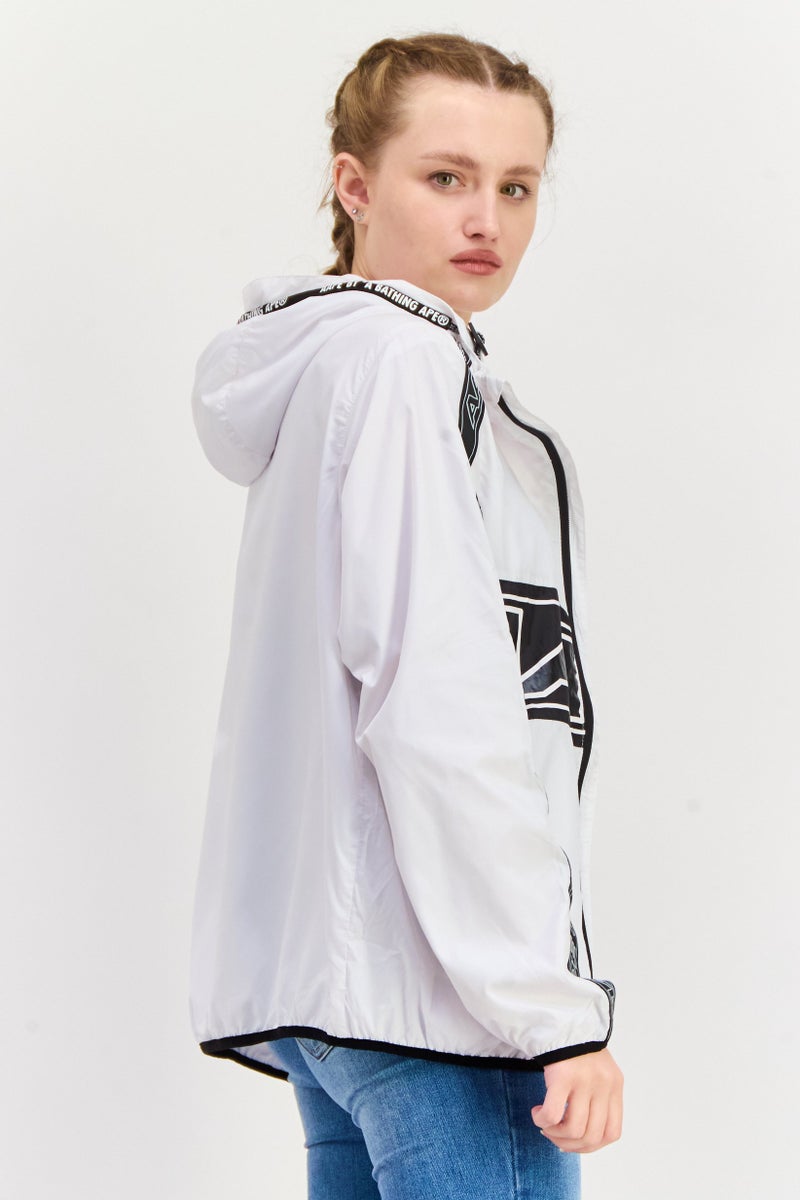 Aape By A Bathing Ape جاكيت بغطاء رأس للنساء بشعار العلامة التجارية، أبيض - Image 2