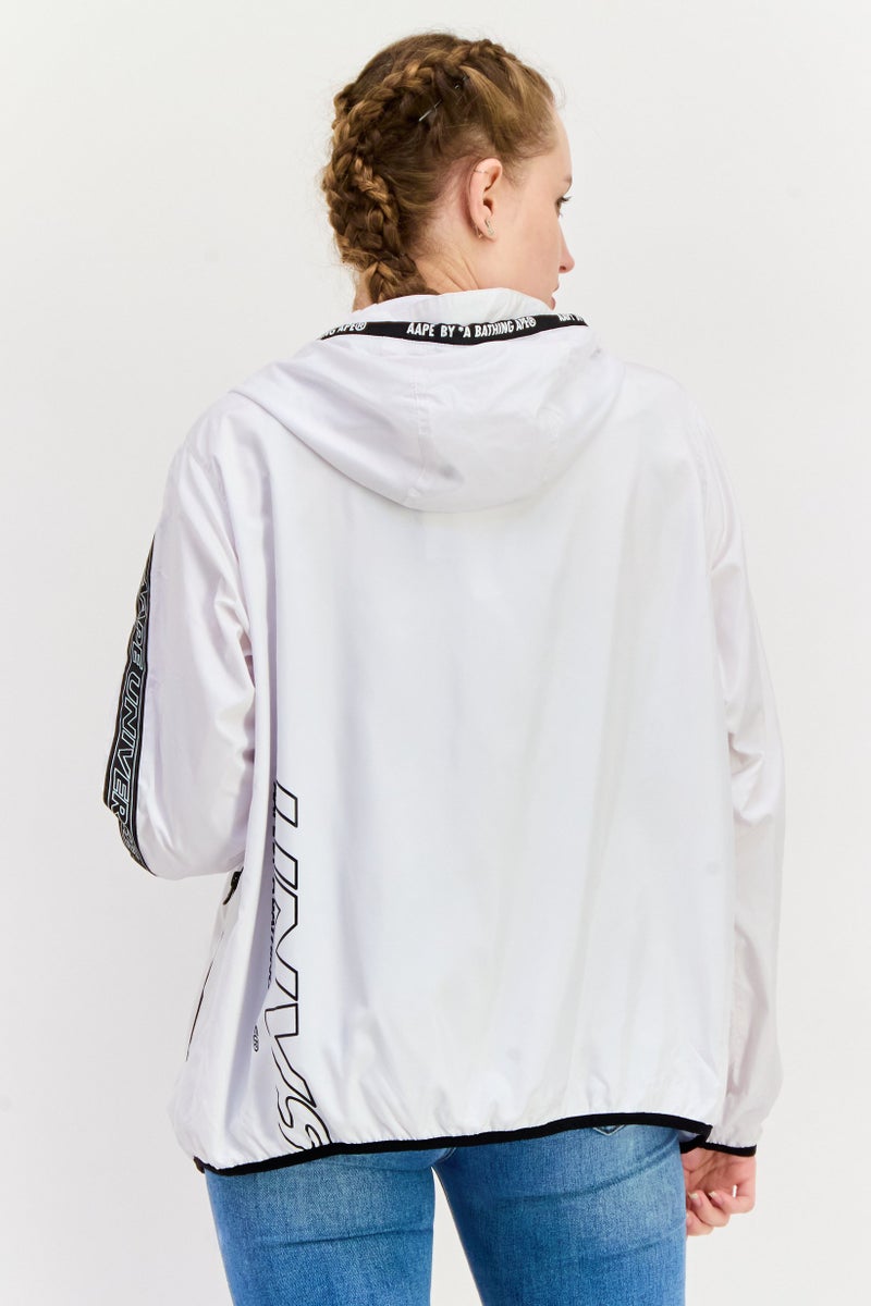 Aape By A Bathing Ape جاكيت بغطاء رأس للنساء بشعار العلامة التجارية، أبيض - Image 3