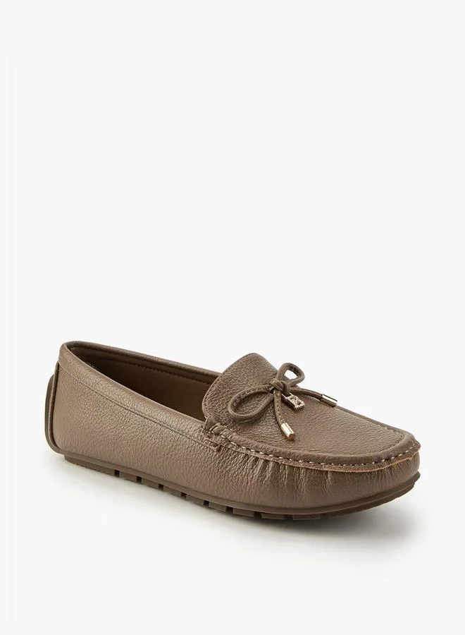فلورا بيلا من شو إكسبرس Textured Slip-On Moccasins with Bow