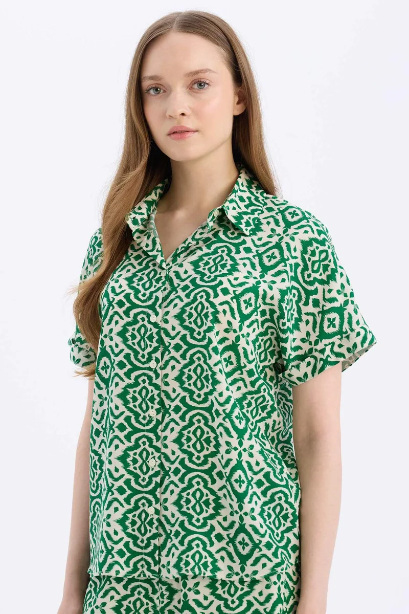ديفاكتو Regular Fit Shirt Collar Short Sleeve Shirt