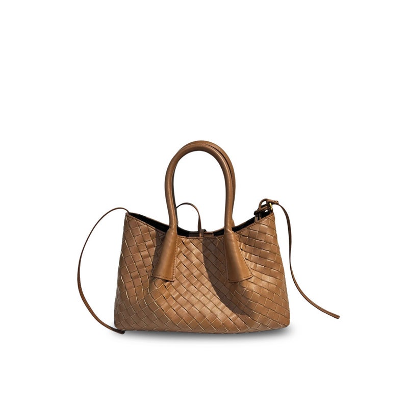 2025 Selling Fashion Woven Cowhide Shoulder Handbag Tote Bag Large Capacity Casual Crossbody Bag - Image 1