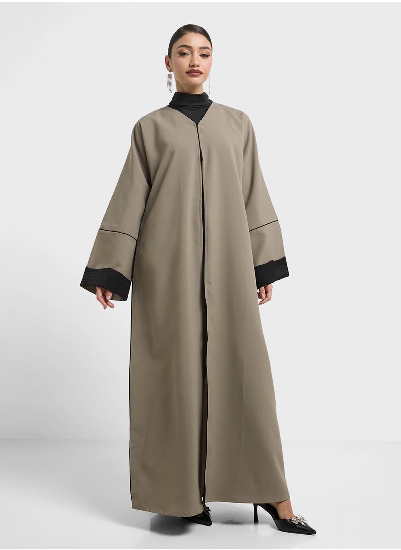 hayas closet V-Neck Flared Sleeve Abaya  - Image 3