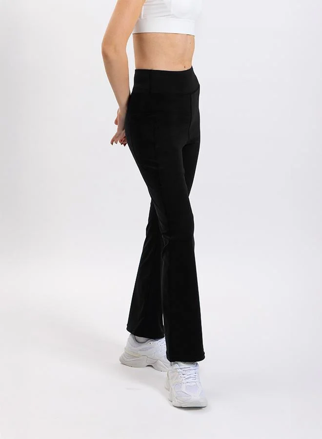 SHAPES SOFT FLARED YOGA PANT