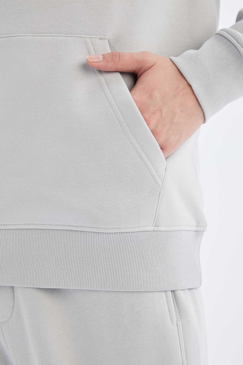 DeFacto Man Regular Fit Hooded Soft Furry Basic Sweatshirt - Image 2