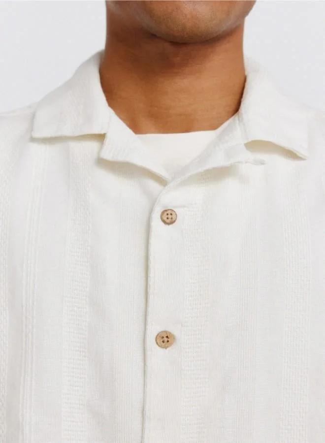 Springfield  1% cotton jacquard regular fit short sleeve bowling collar coconut button shirt for Men | Best Price UAE