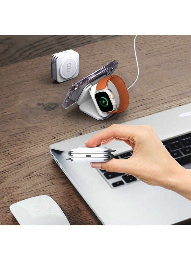 شاحن لاسلكي 3 في 1 قابل للطي – متوافق مع MagSafe® للشحن السريع لهواتف iPhone، Apple Watch وAirPods – شحن لاسلكي ذكي يصل إلى 15 واط مع شريحة ذكية مدمجة، تحكم باللمس، ويدعم شحن عدة أجهزة – يشمل كابل USB-C بطول 1.2 متر – لون أبيض - Image 5