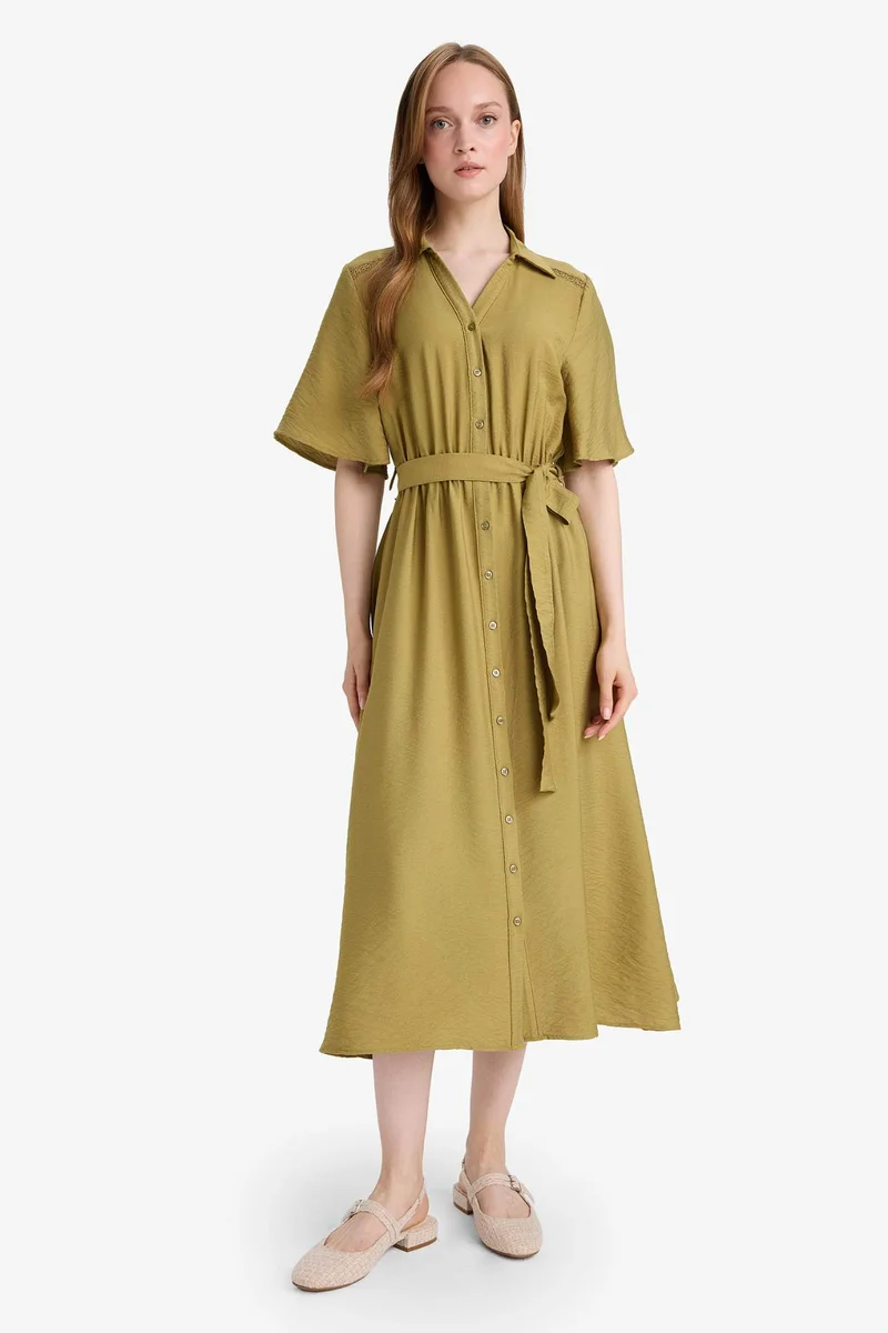 ديفاكتو A-Line Shirt Collar Short Sleeve Midi Dress