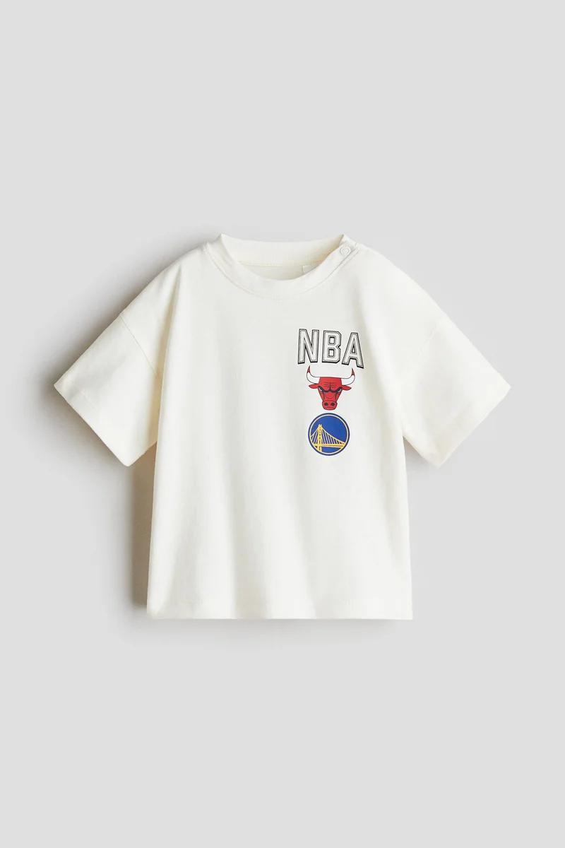 اتش اند ام تي-شيرت قطني مزين بطبعات