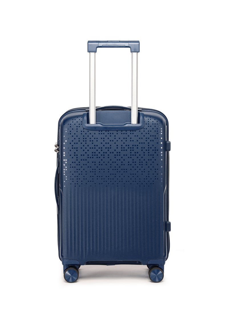 السياحية البريطانية طقم حقائب سفر صلبة من ثلاث قطع من مادة البولي بروبلين مع عجلات دوّارة بمقاسات 20/24/28 بوصة - أزرق كحلي - Image 4