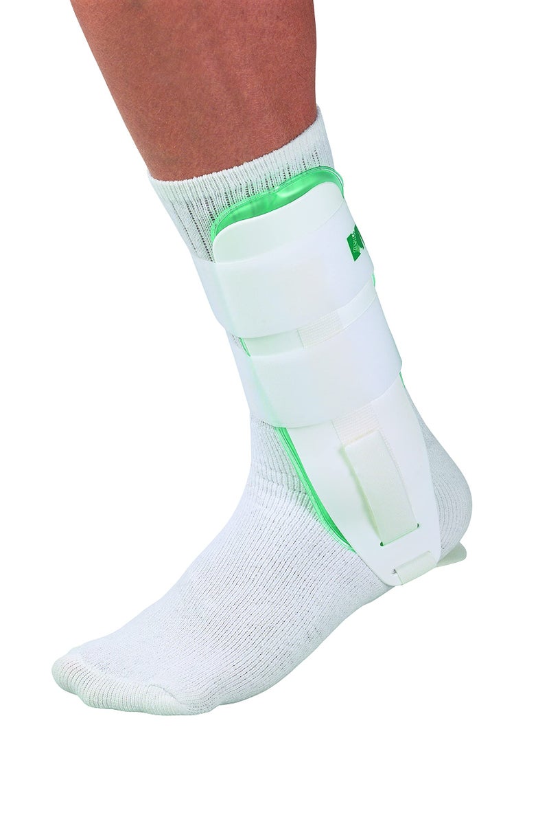 MUELLER Gel Ankle Brace, Cold Therapy, White, One Size Fits Most - Image 1
