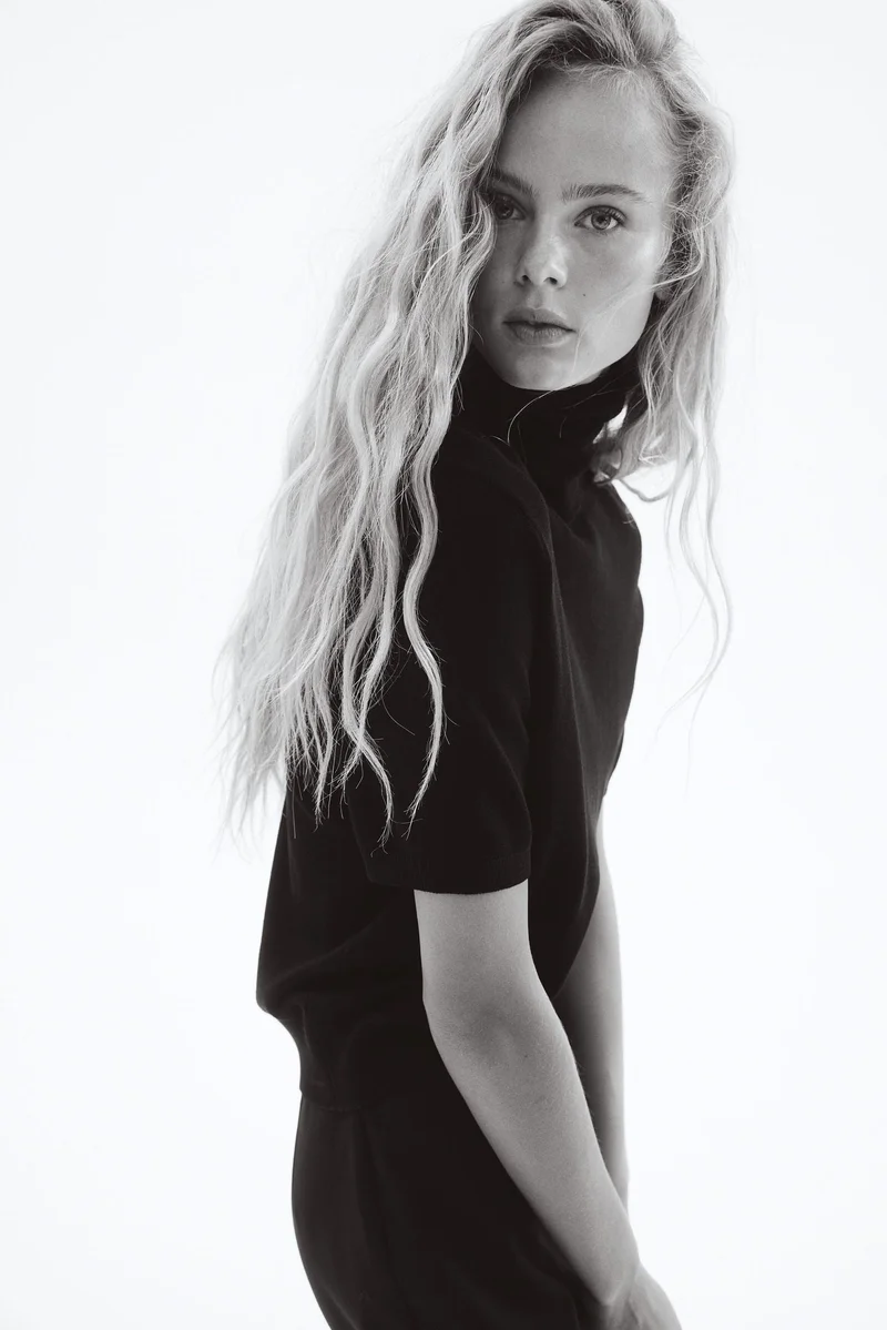 H&M Fine-knit polo-neck top