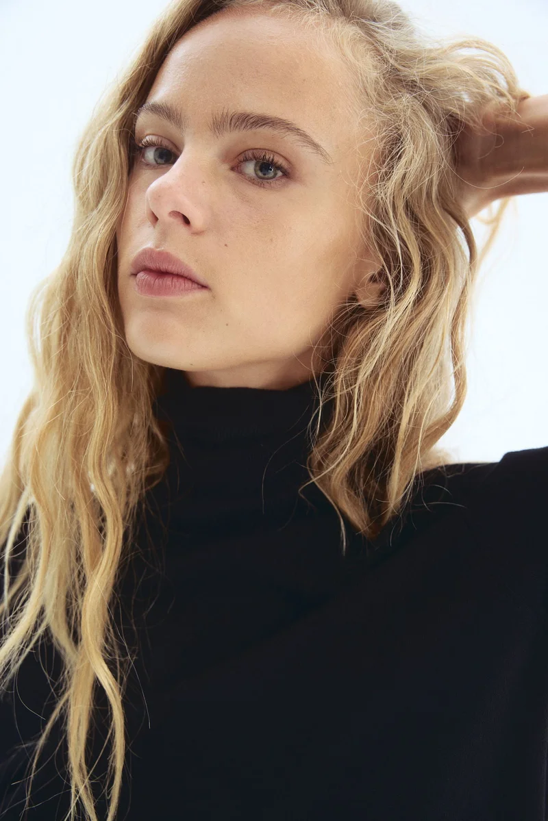 H&M Fine-knit polo-neck top