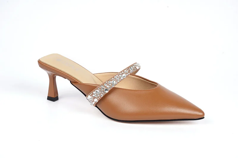 كابلي شباشب نسائية بكعب خنجر مدبب مزخرف